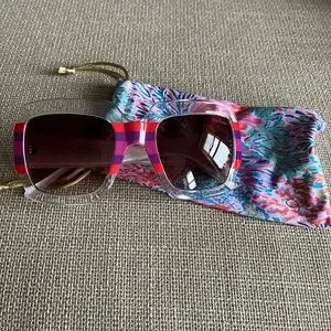 Lilly Pulitzer Oversized Sunglasses - NEVER WORN Lilly Pulitzer | Accessories | Lilly Pulitzer Oversized  main image 2